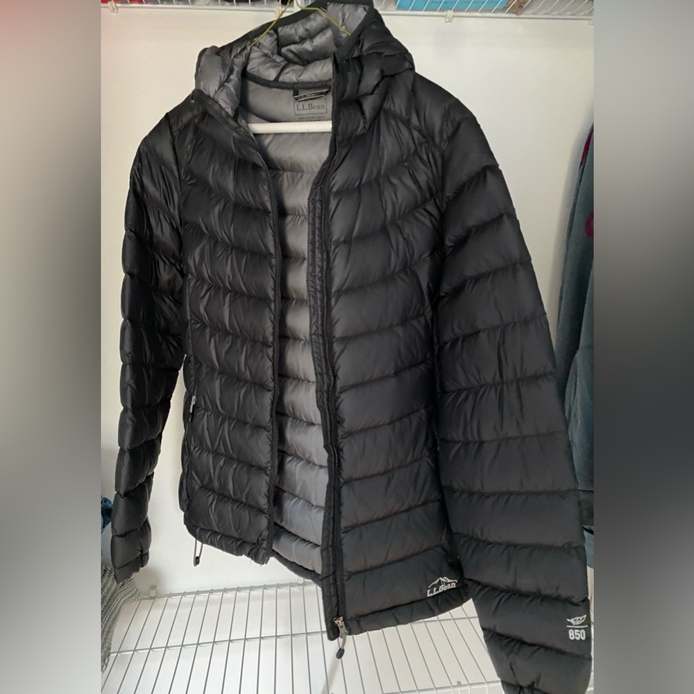 LL Bean Lightweight Down Jacket with hood; Women’s Size Small; Black